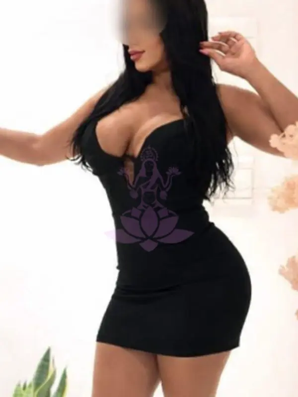 Lara, terapeuta da Massagens Carioca
